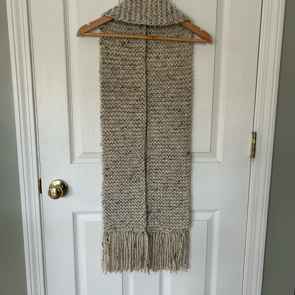 Cozy Knit Scarf in Gray